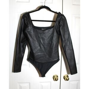 Aritzia Ten by Babaton Black Vegan Leather LS Thong Bodysuit Sz S